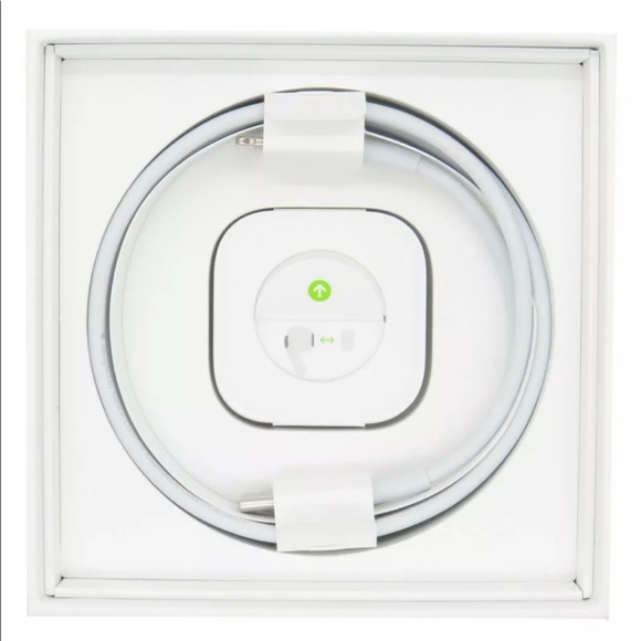 APPLE AIRPODS PRO BRAND NEW IN SEALED BOX (REPLICA) - Picture 4 of 5